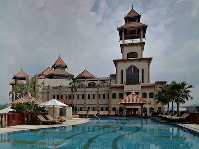 پولمن پوتراجایا لیک ساید