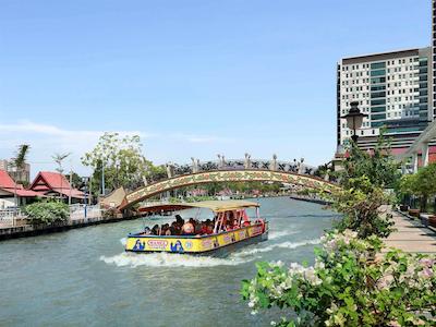 پولمن پوتراجایا لیک ساید