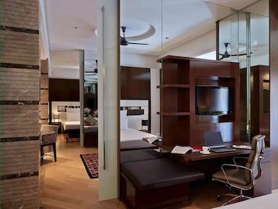 پولمن پوتراجایا لیک ساید