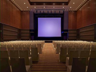 پولمن پوتراجایا لیک ساید