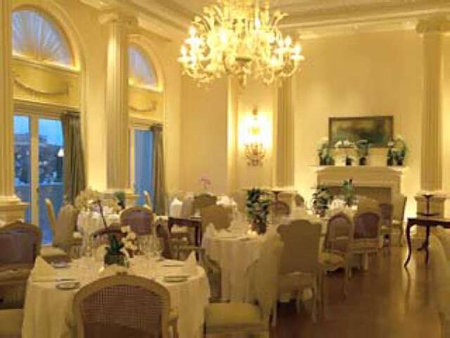 کینگ جورج، ای لاکچری کالکشن هتل