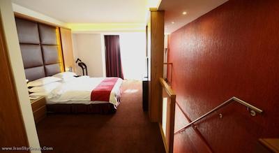 دبیلو اچ هتل