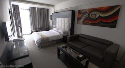 دبیلو اچ هتل