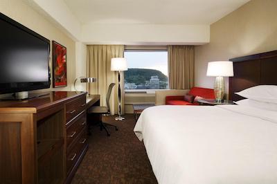 له سنتر شرایتون