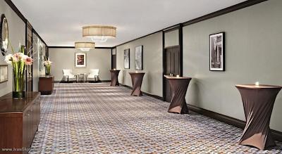 له سنتر شرایتون