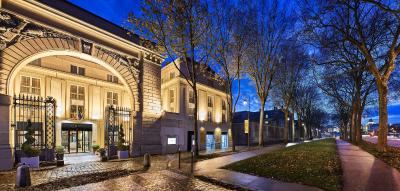 پولمن ورسای چتیو