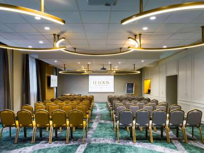 پولمن ورسای چتیو