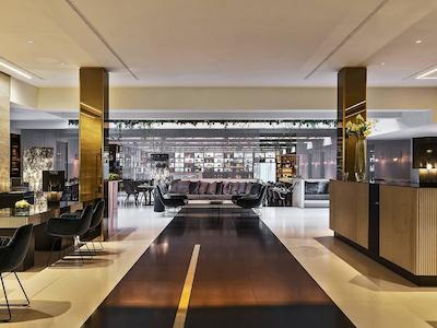 له مریدین وین