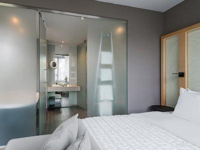 له مریدین وین