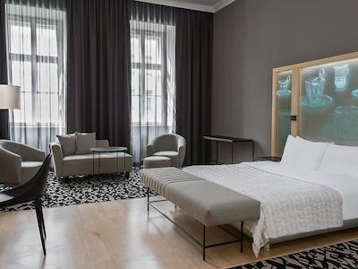 له مریدین وین