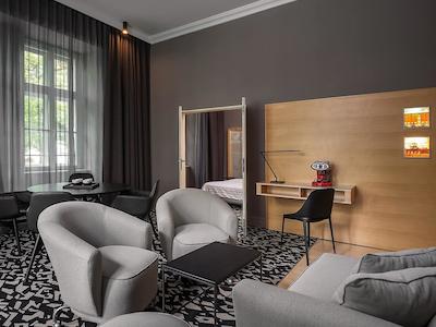 له مریدین وین