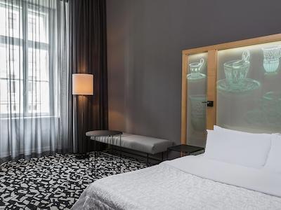 له مریدین وین