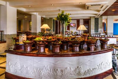 د مدیا هتل اند تاورز