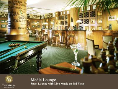 د مدیا هتل اند تاورز
