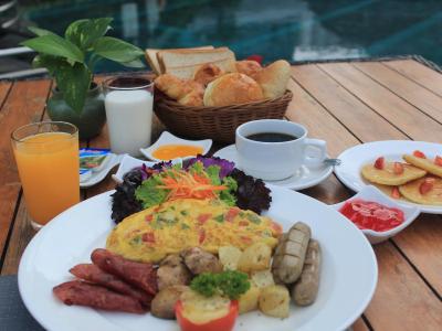 د مدیا هتل اند تاورز