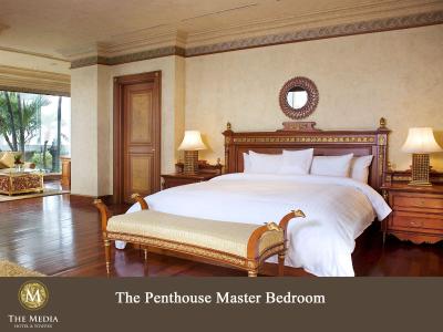 د مدیا هتل اند تاورز