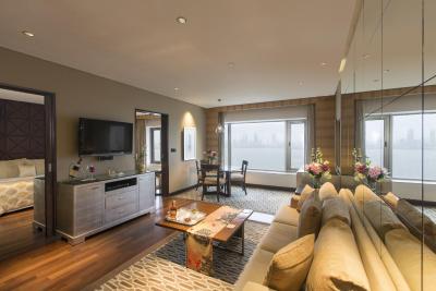 تاج لندز اند