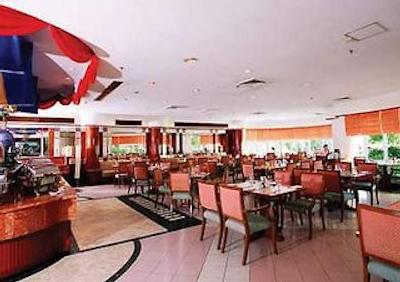 رینبو پارادایس بیچ ریزورت