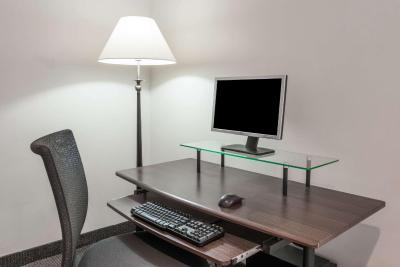 سوپر 8 داون تاون تورنتو