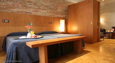 هتل سرهس ریولی رامبلا