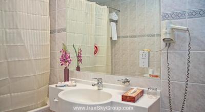 رگال پلازا هتل اند رزیدنس