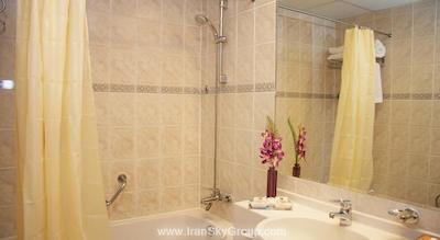 رگال پلازا هتل اند رزیدنس