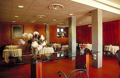 بست وسترن ویلا گابریل دنونزیو