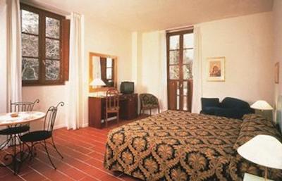 بست وسترن ویلا گابریل دنونزیو