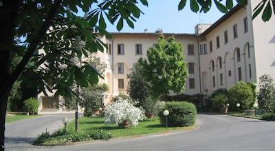 بست وسترن ویلا گابریل دنونزیو