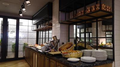 گرند آراس هتل اند سوئیتس