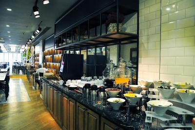 گرند آراس هتل اند سوئیتس