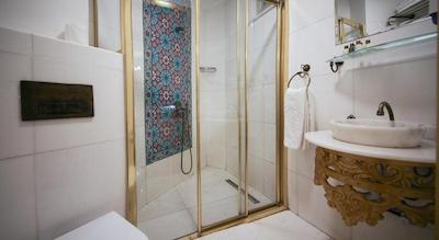 وایت مونارچ