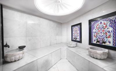 وایت مونارچ