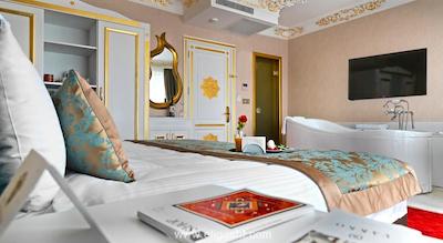 وایت مونارچ