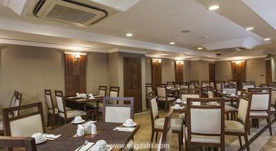 نوا پلازا بوتیک اند اسپاهتل