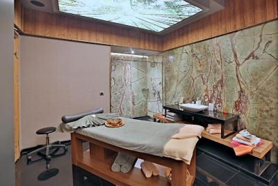 دوسو دوسی هتل داون تاون