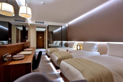 دوسو دوسی هتل داون تاون