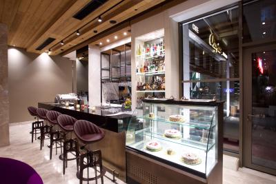 دوسو دوسی هتل داون تاون