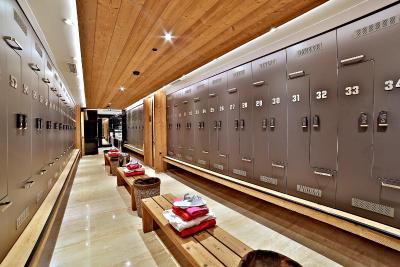 دوسو دوسی هتل داون تاون