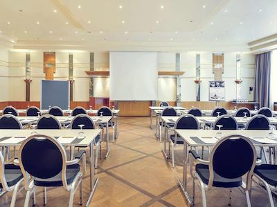 مرکور هتل دورتموند سنتروم