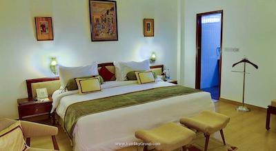 کلارکس شیراز