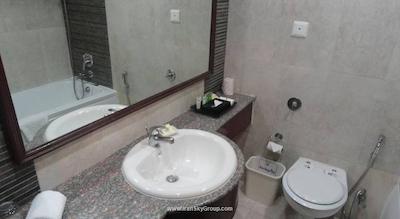 کلارکس شیراز