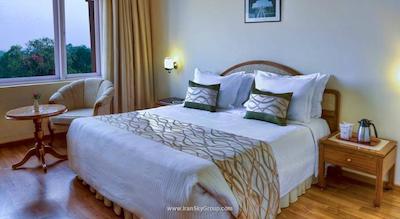 کلارکس شیراز