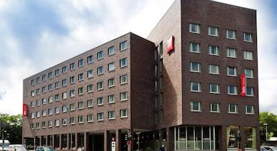 آیبیس هامبورگ آلسترینگ