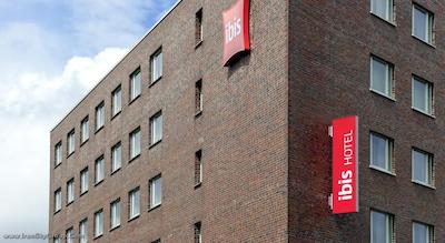 آیبیس هامبورگ آلسترینگ