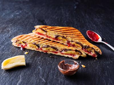 آیبیس هامبورگ آلسترینگ