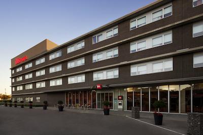 آیبیس بارسلونا ویلدکنس