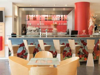 آیبیس بارسلونا ویلدکنس