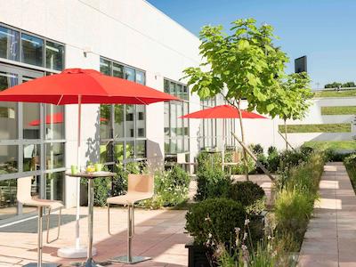 آیبیس پاریس سی‌ دی‌ جی ایرپورت