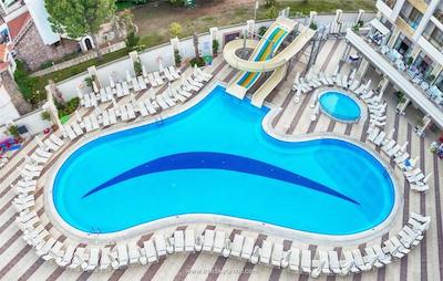 گلدن راک بیچ هتل